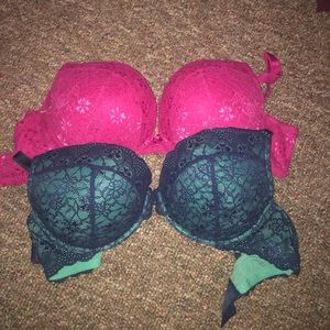 Two torrid 42D bras